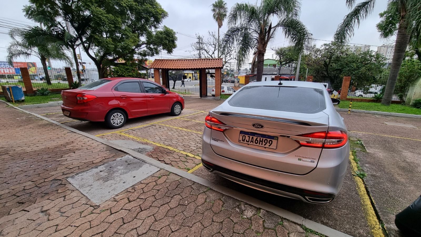 Sala comercial no Bairro passo do Feijó em Porto Alegre.