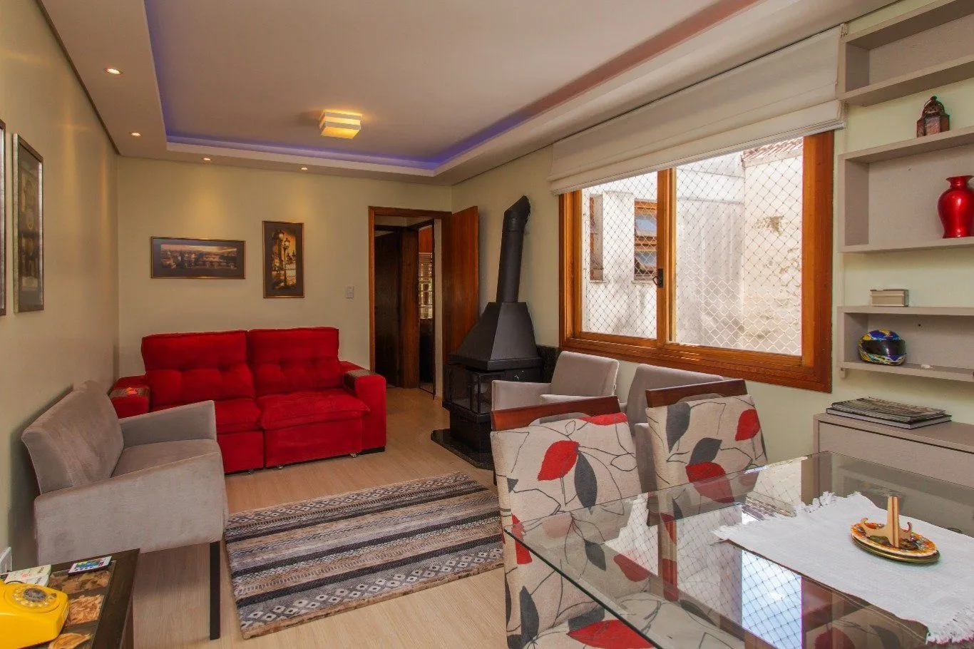 Apartamento mobiliado 2 quartos com suíte e vaga no Rio Branco