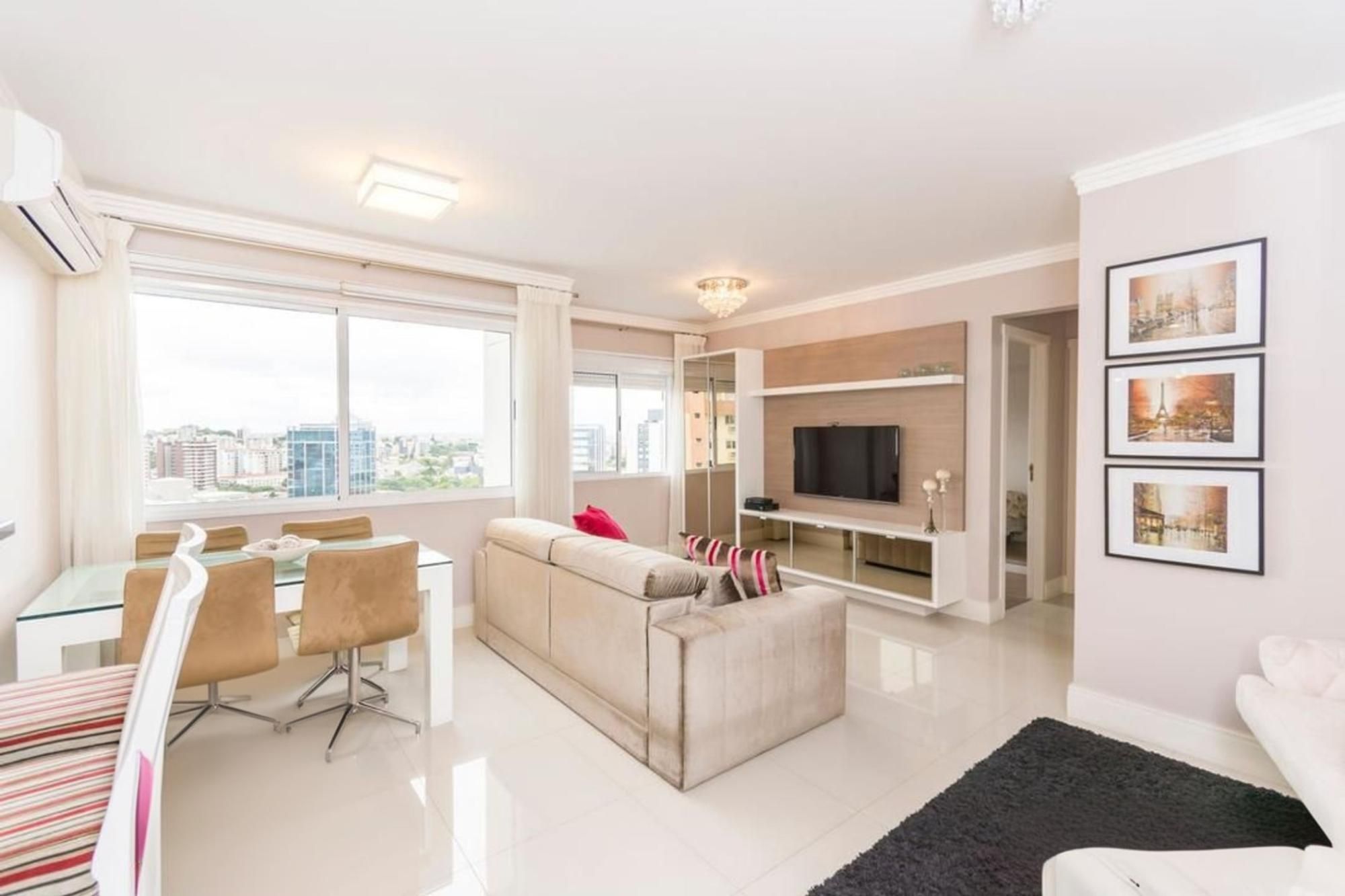 Apartamento de 2 quartos, suíte, elevador,1 vaga no bairro Vila Ipiranga