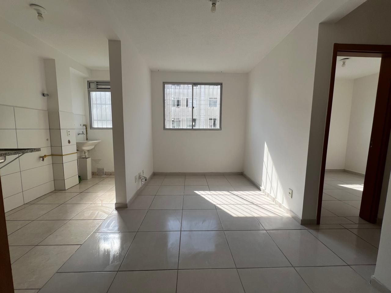 Apartamento Térreo 2 quartos em condomínio fechado com piscina e infra completa