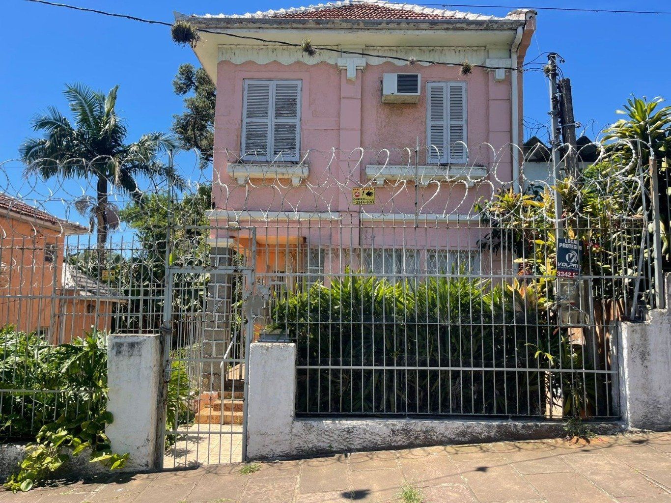 Amplo Terreno com Casa no Partenon | Ótima Localização