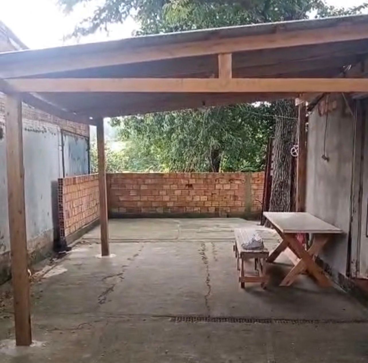 terreno de 420 metros em Viamão RS com 2 casas!