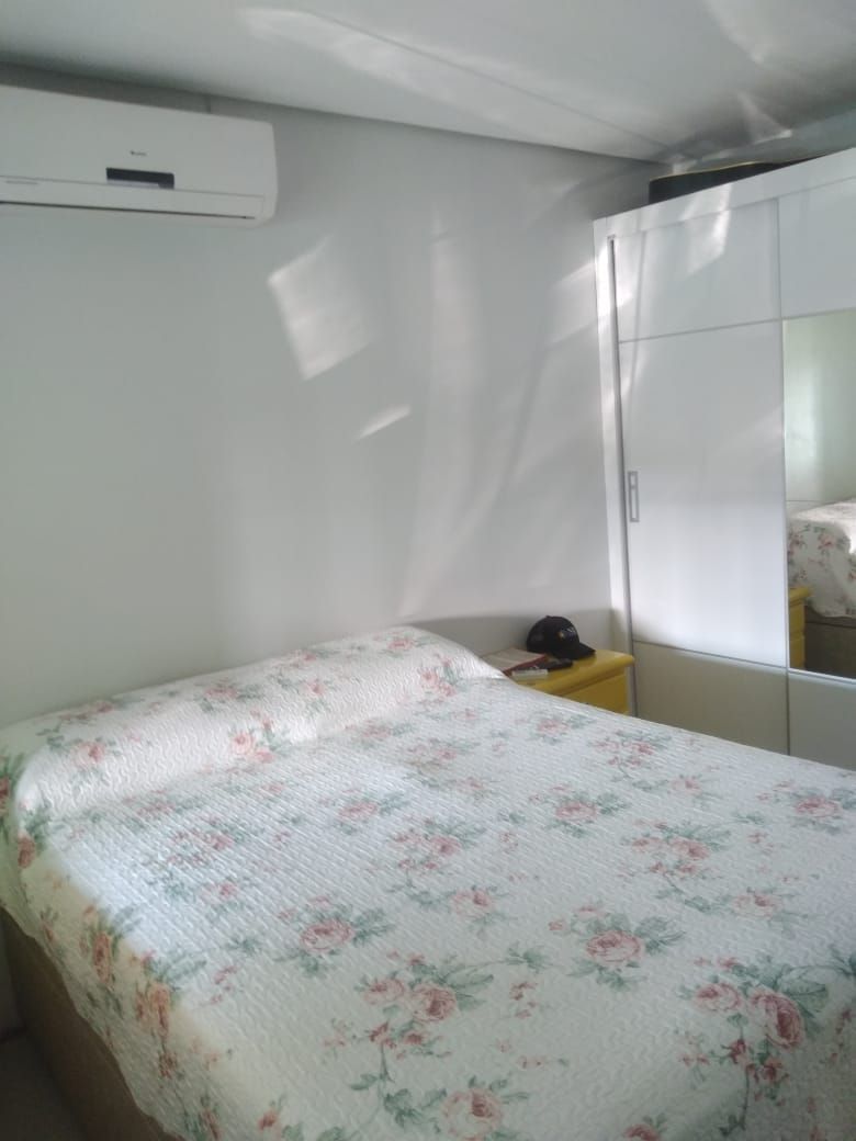 Casa à venda com 3 quartos, 64m² - Foto 9