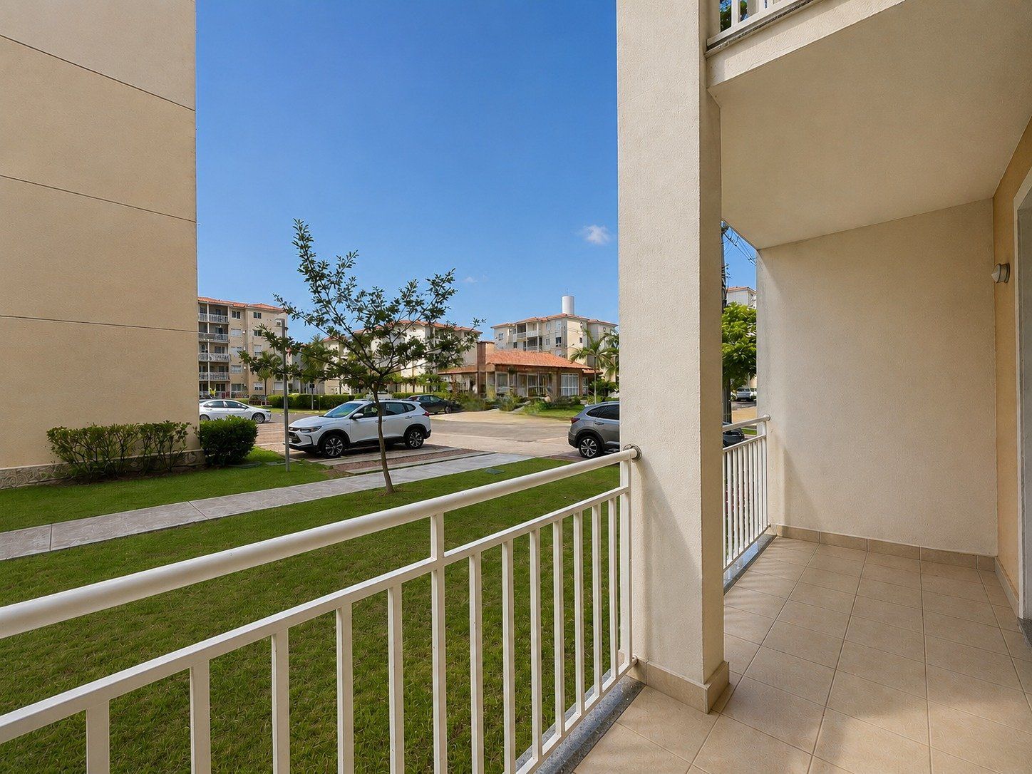 Apartamento Térreo com 3 quartos, vaga, piscina e elevador no bairro Humaitá.