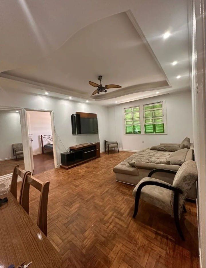 Apartamento com 4 quartos e elevador no bairro Centro Histórico