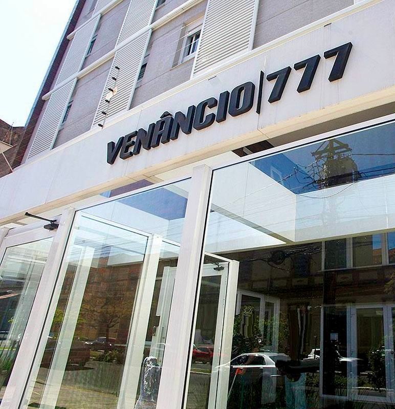 Apartamento térreo garden com 1 dormitório, 1 suíte, 1 vaga de garagem