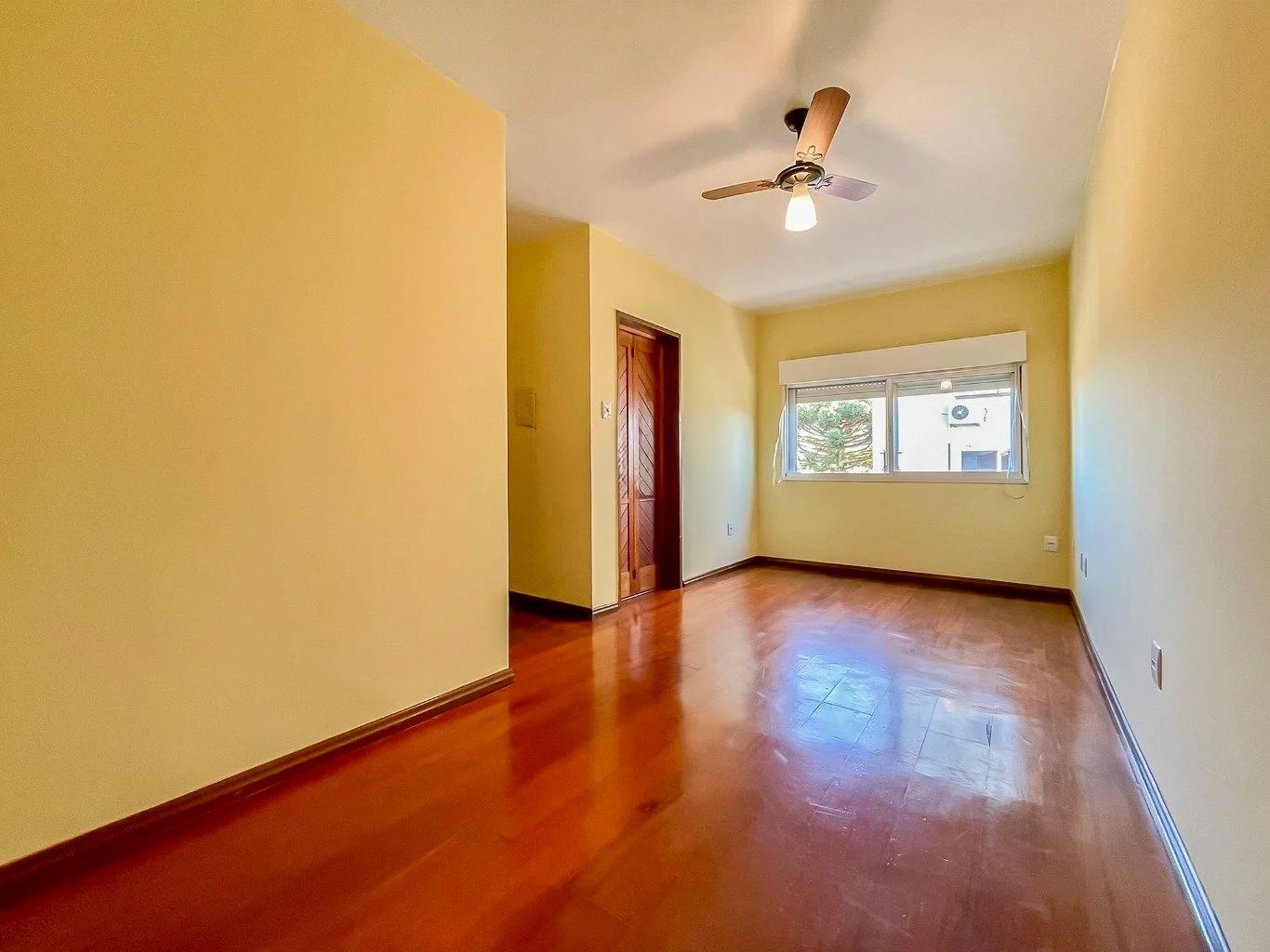 Apartamento no último andar com 1 dormitório 46m2 Bairro Cristal BarraShopping — foto 5