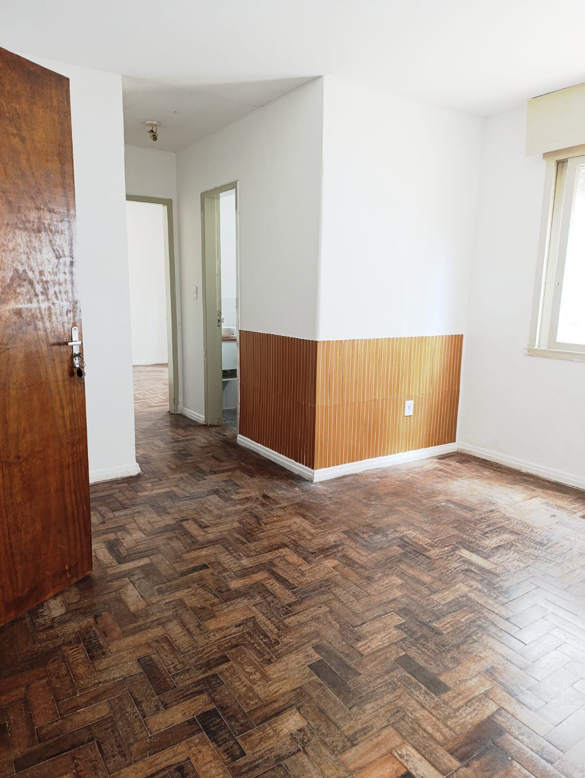 Apartamento térreo de 2 quartos no bairro Jardim Leopoldina.
