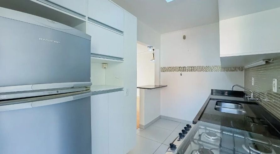 Apartamento à venda com 2 quartos, 75m² - Foto 6
