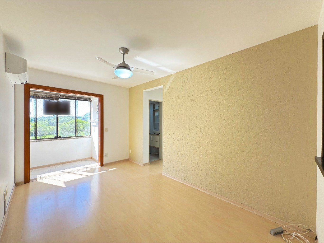 Apartamento com 52m², 2 dormitórios no bairro Sarandi em Porto Alegre para Comprar