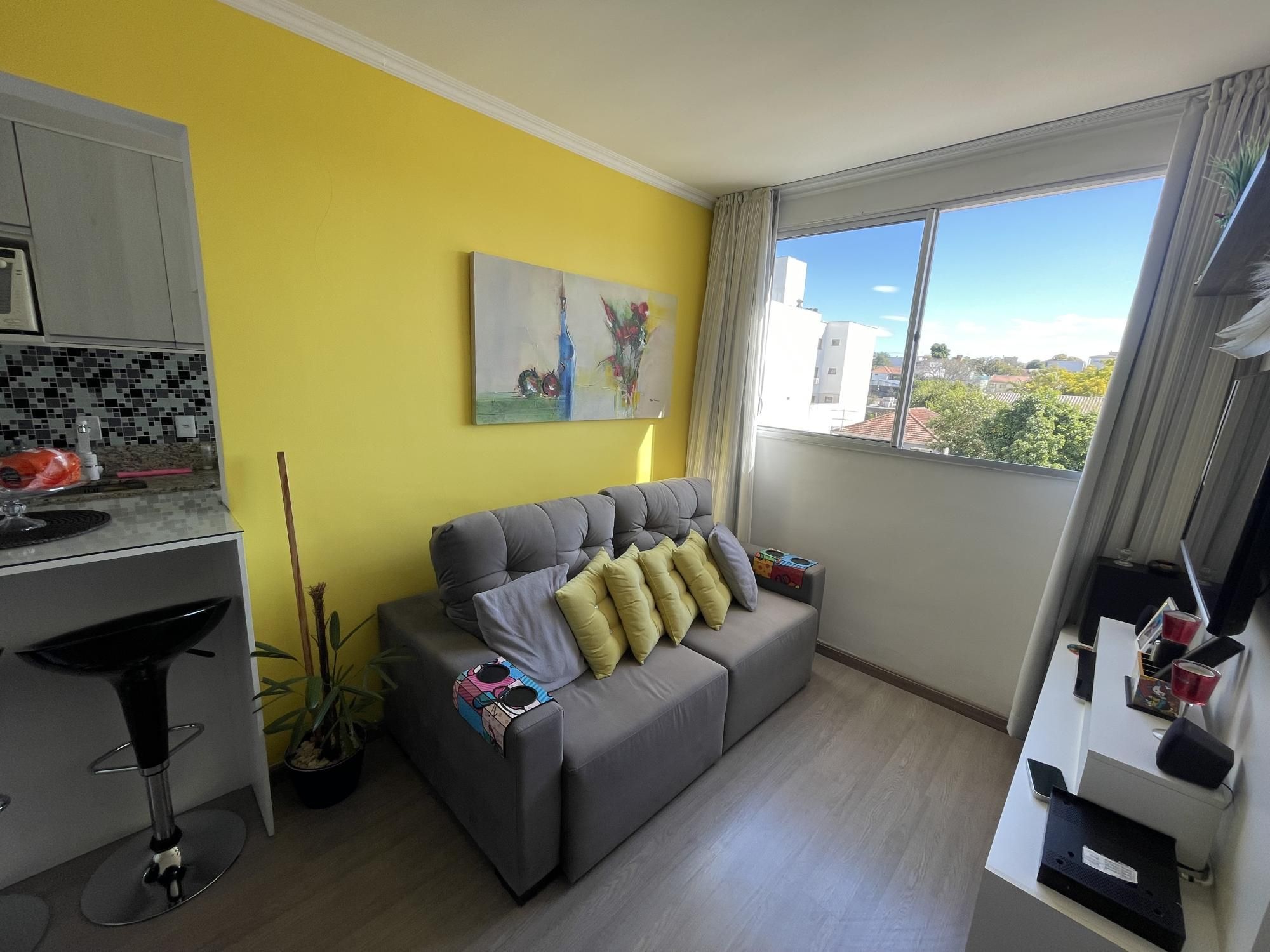 Apartamento à venda com 58m², 2 quartos, 1 suíte, 1 vaga no bairro Sarandi em Porto Alegre
