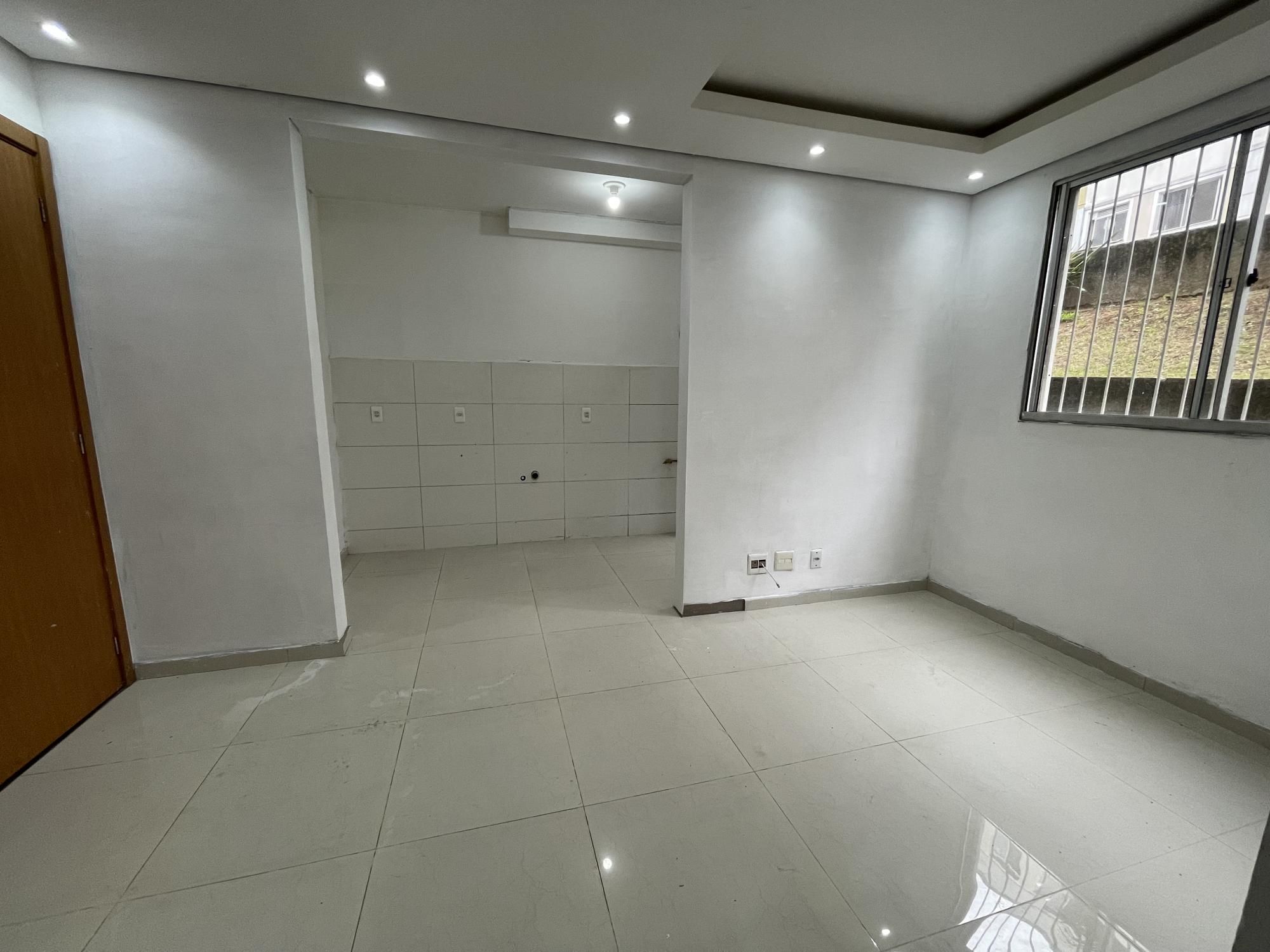 Apartamento Térreo 2 quartos em condomínio fechado com piscina e infra completa