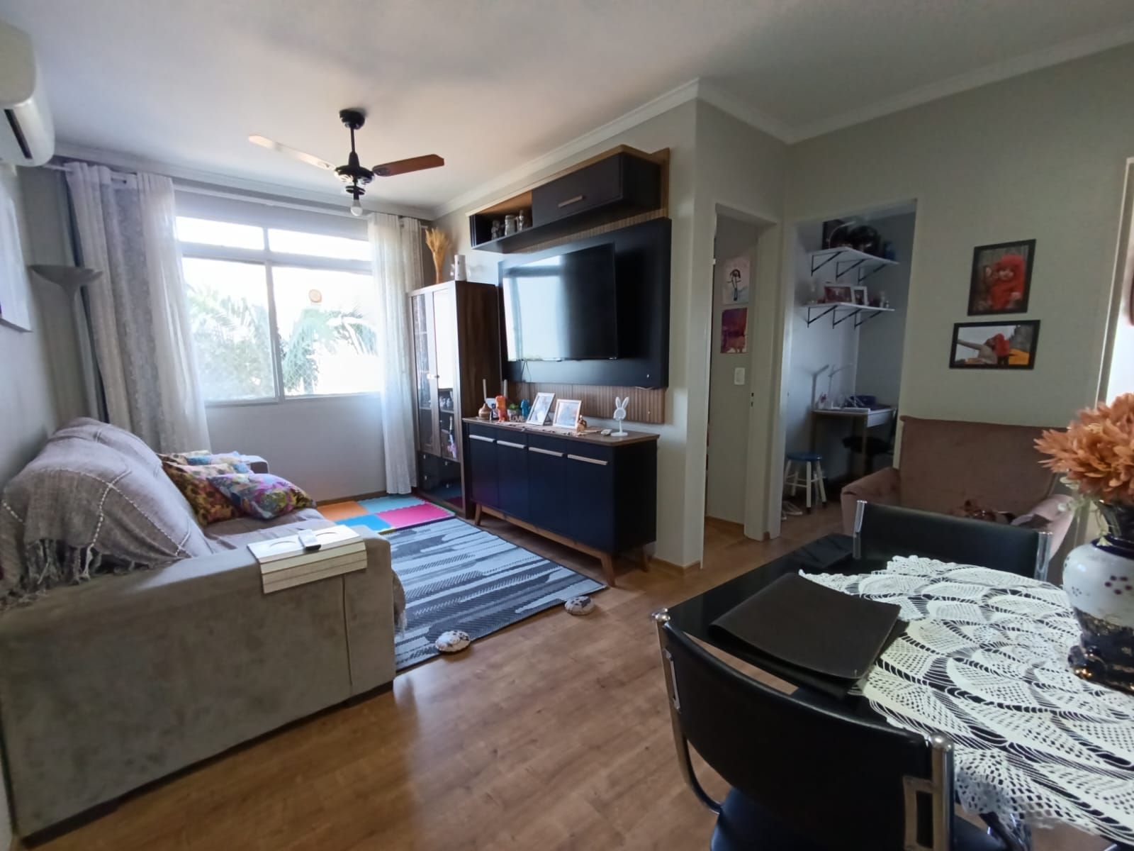 Apartamento semi mobiliado de 3 quartos e 1 vaga no bairro Sarandi.
