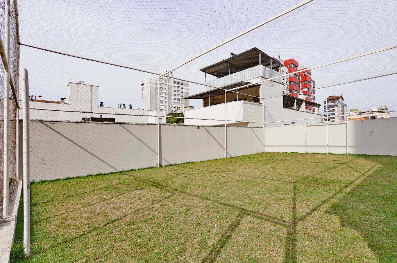 Apartamento à venda com 2 quartos, 64m² - Foto 32