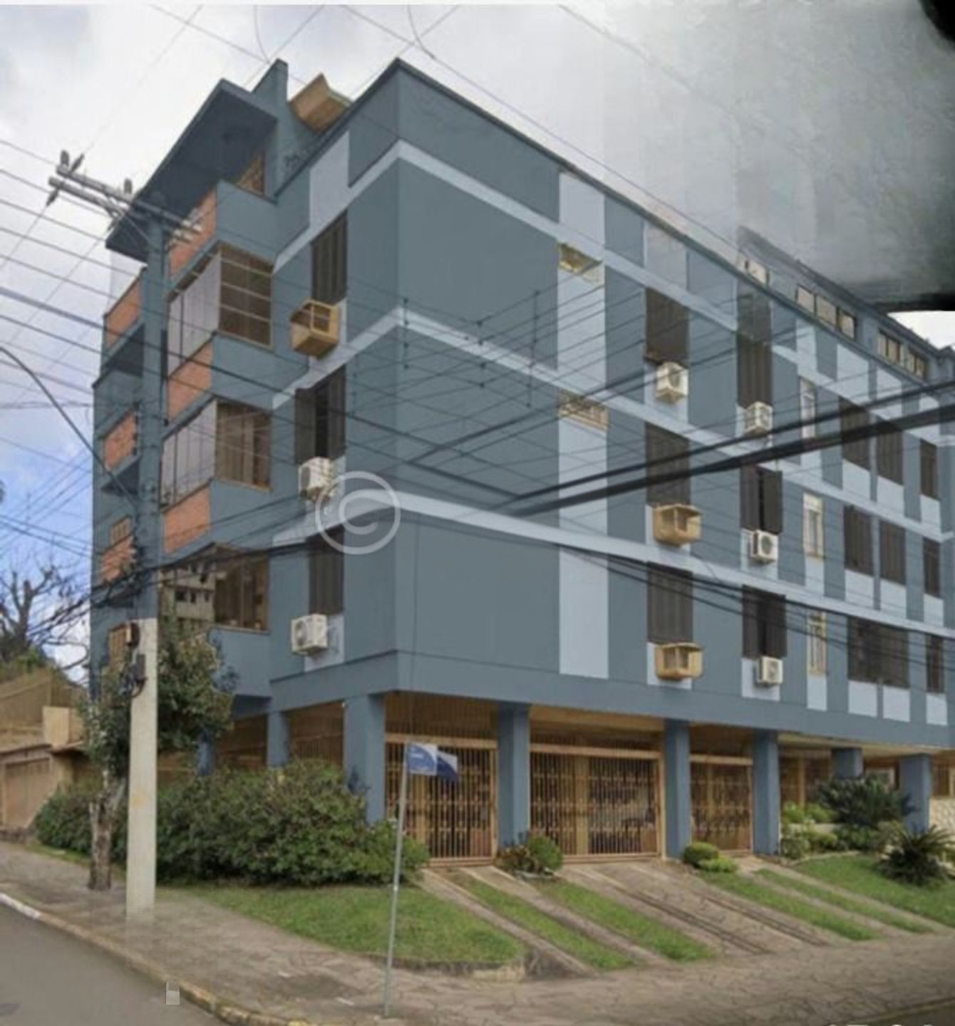 Apartamento de 2 dormitórios e 1 vaga de garagem em Canoas.