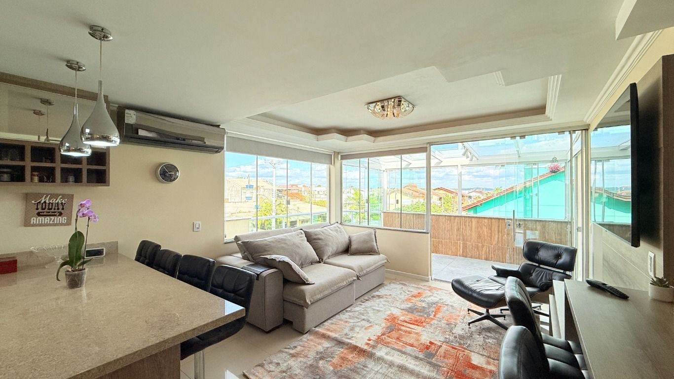 Apartamento de 3 dormitórios e 2 vagas de garagem em cachoeirinha.