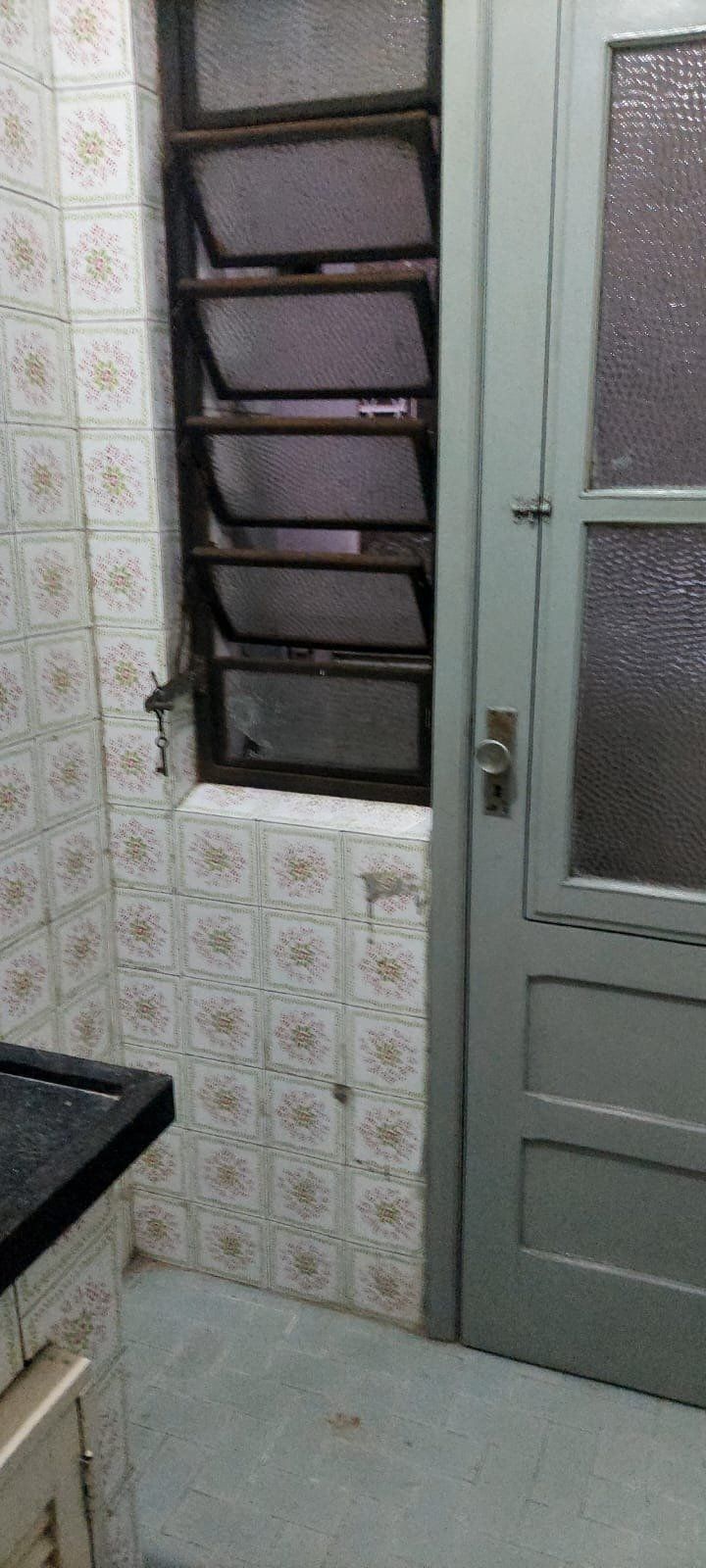 Apartamento térreo de 1 quarto, elevador no bairro Centro Histórico.