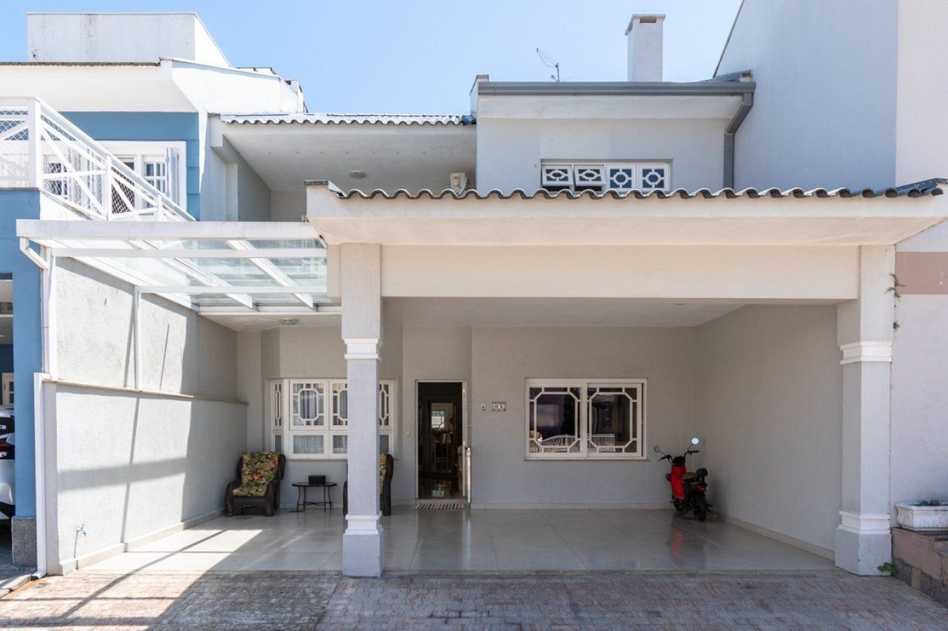 Casa Sobrado 3 dormitórios com suíte, piscina e sótão no Ecoville