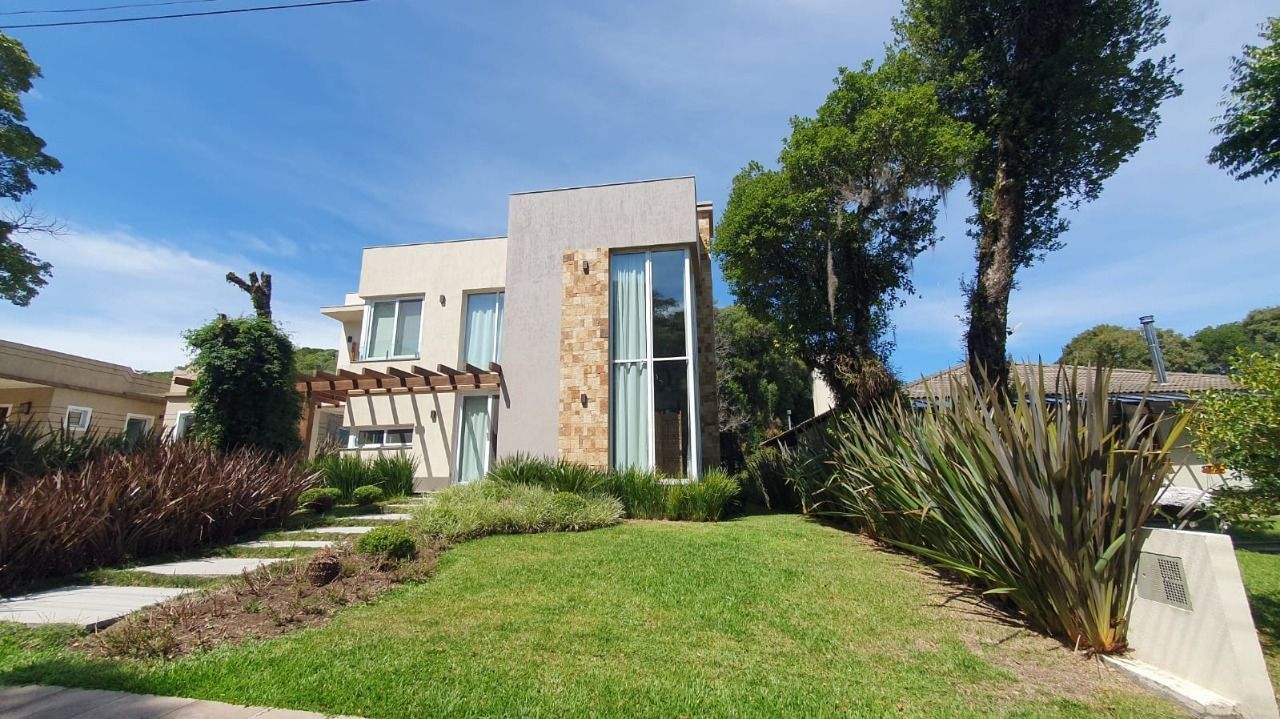 Casa, 3 quartos, 264 m² - Foto 1