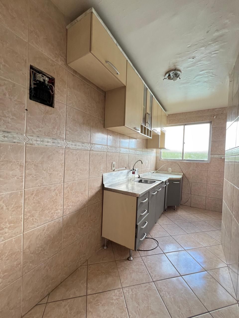 Oportunidade em Porto Alegre: Apartamento com 2 Dormitórios, 1 Vaga no J Sabará — foto 4