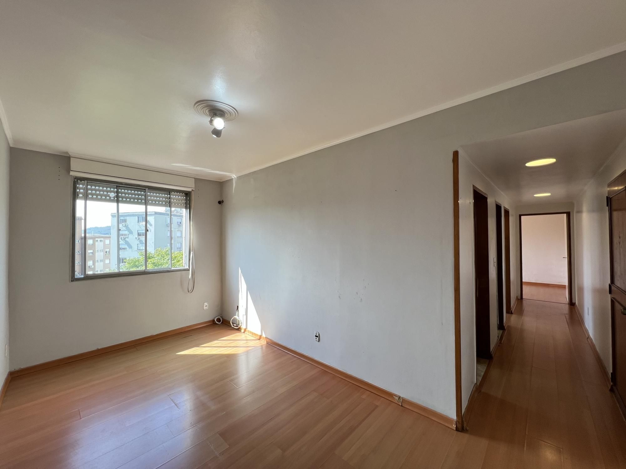 Oportunidade em Porto Alegre: Apartamento com 2 Dormitórios, 1 Vaga no J Sabará