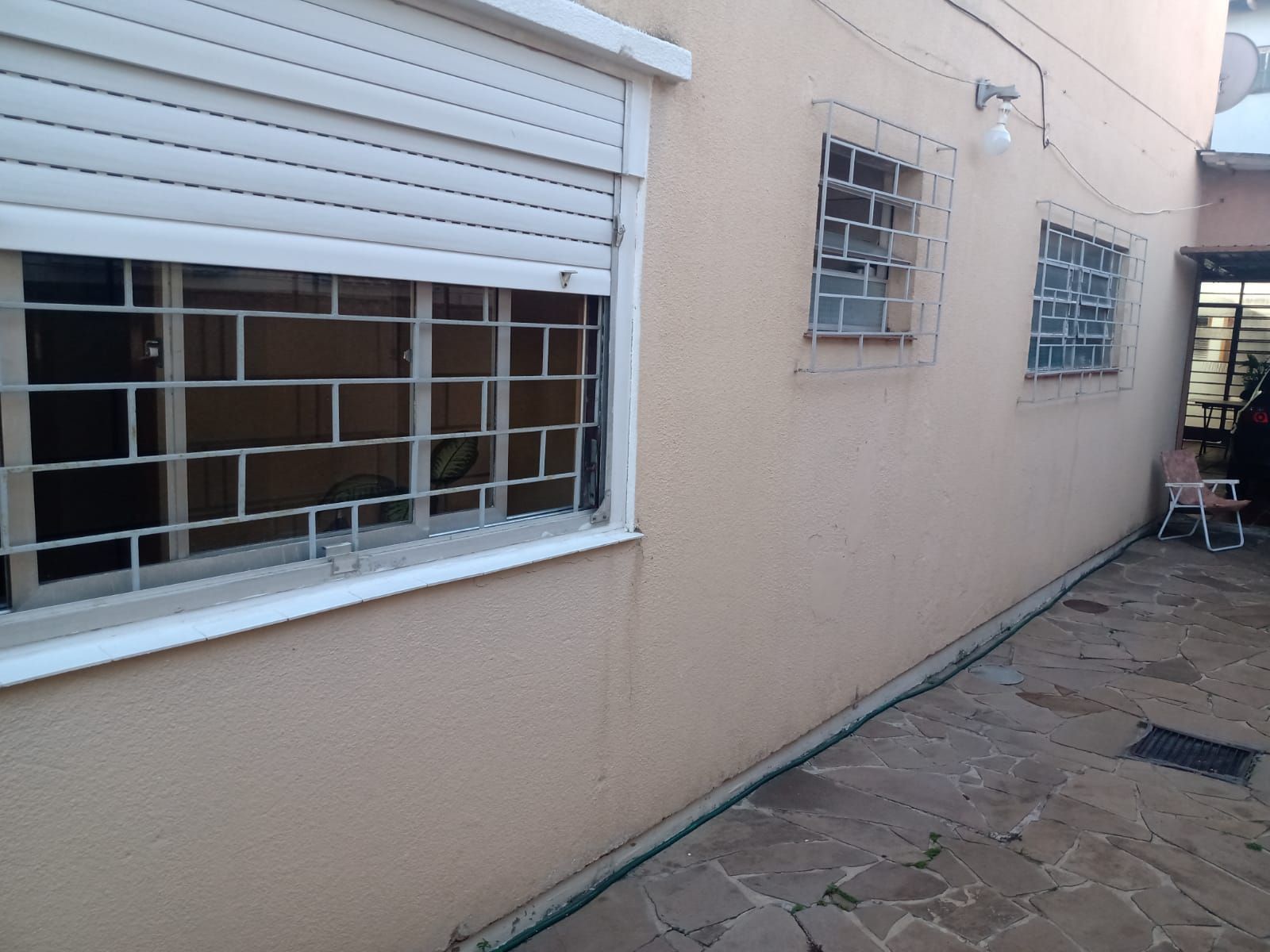 Casa à venda com 3 quartos, 72m² - Foto 2