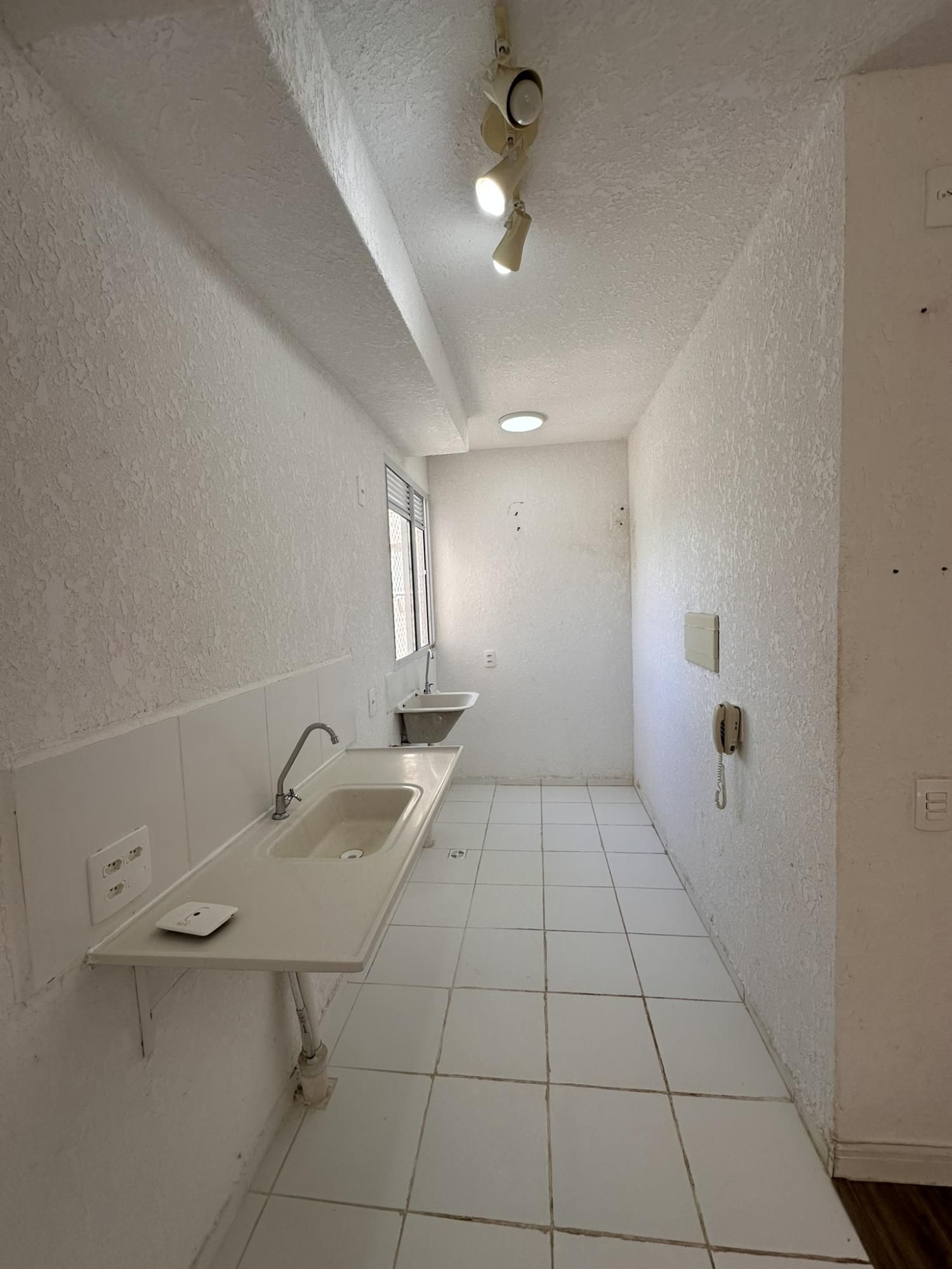 Apartamento à venda com 2 quartos, 40m² - Foto 17