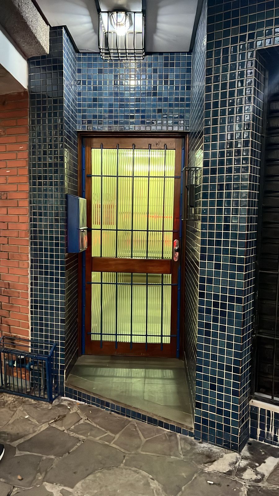 Apartamento à venda com 47m², 1 quarto no bairro Azenha em Porto Alegre