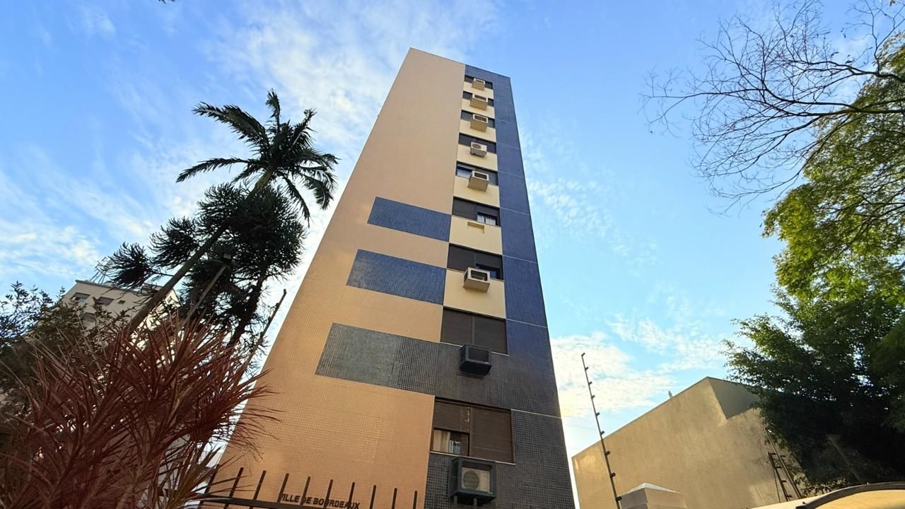 APARTAMENTO 3 DORMITÓRIOS EÇA QUEIROZ PETROPOLIS