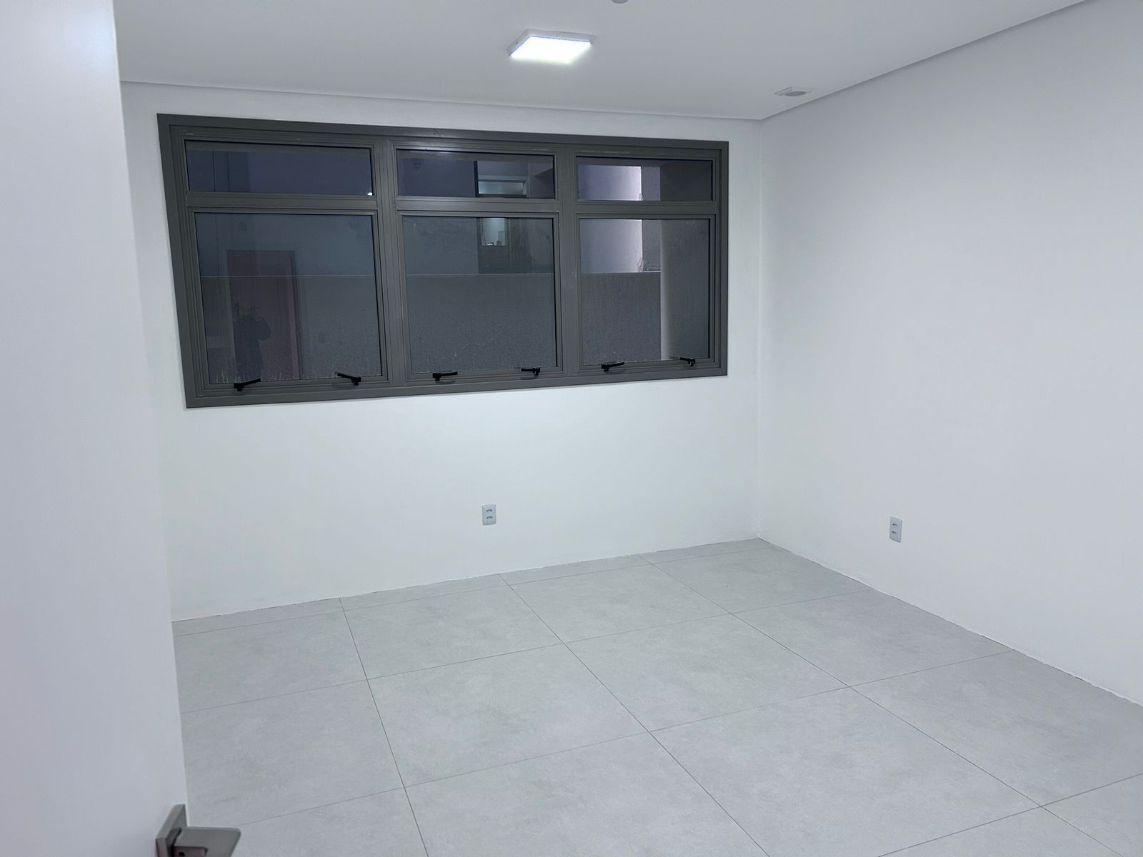 Conjunto Comercial-Sala à venda e aluguel com 1 quarto, 22m² - Foto 10