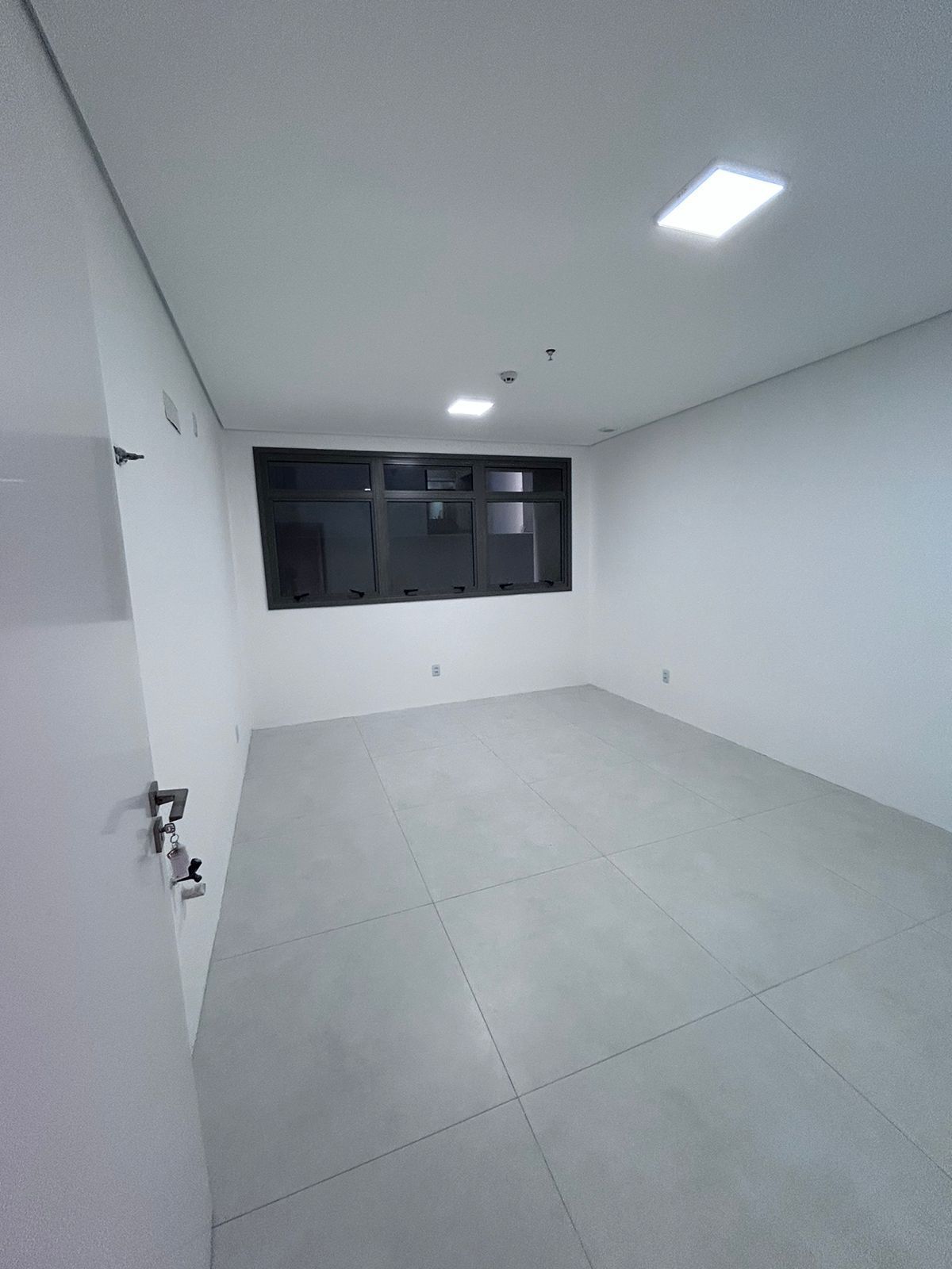 Conjunto Comercial-Sala à venda e aluguel com 1 quarto, 22m² - Foto 12