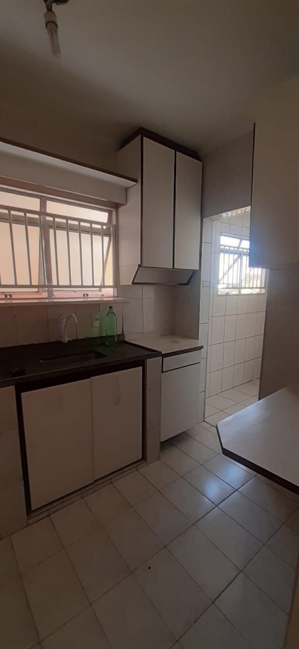 Apartamento para alugar com 2 quartos, 70m² - Foto 8