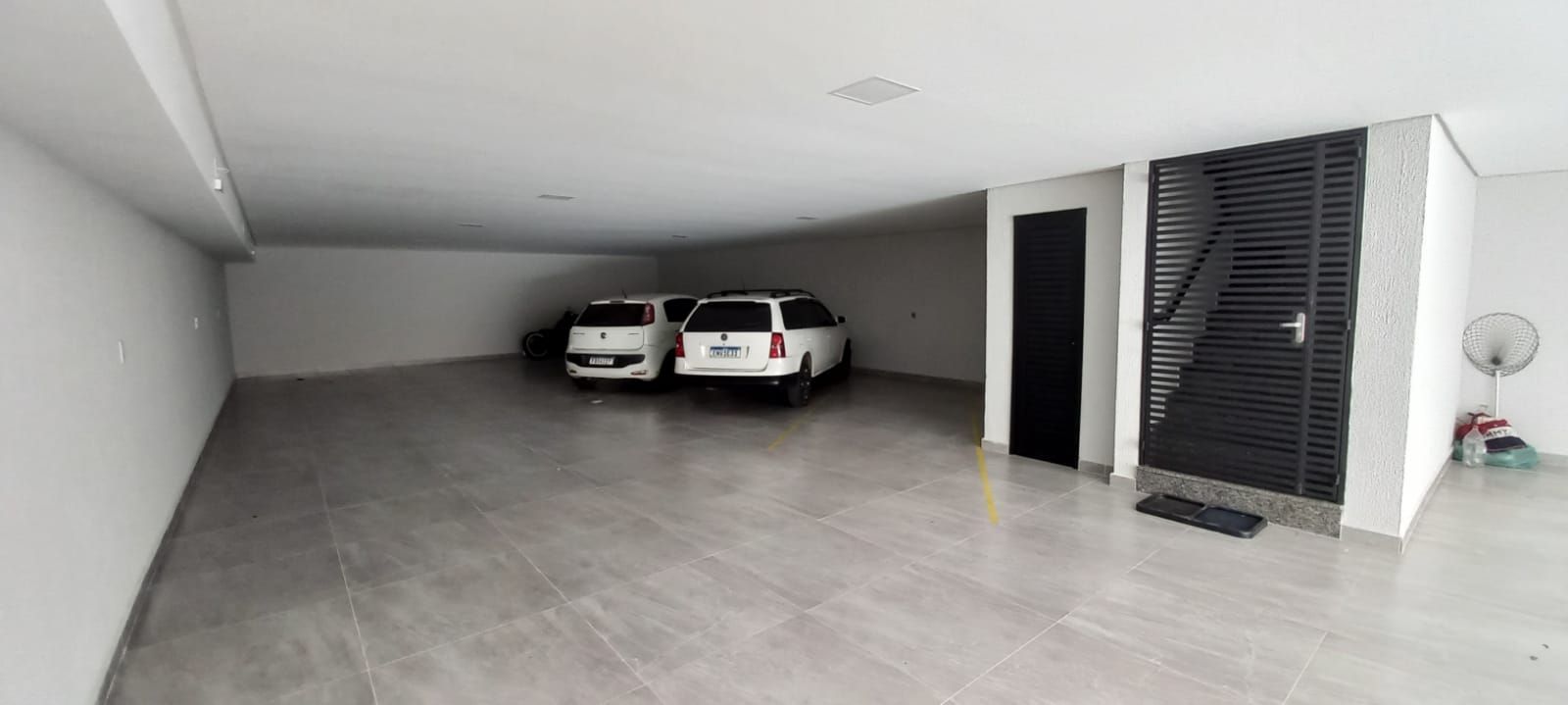 Apartamento à venda com 2 quartos, 56m² - Foto 3