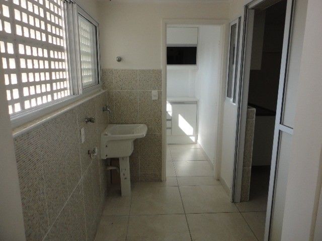 Apartamento para alugar com 3 quartos, 92m² - Foto 2