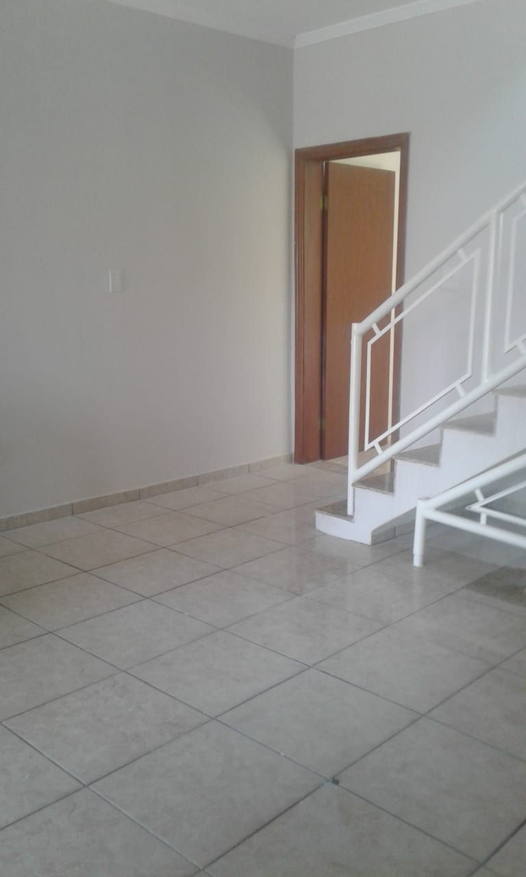 Apartamento com 3 Dormitórios à venda, 250 m² por R$ 750.000,00