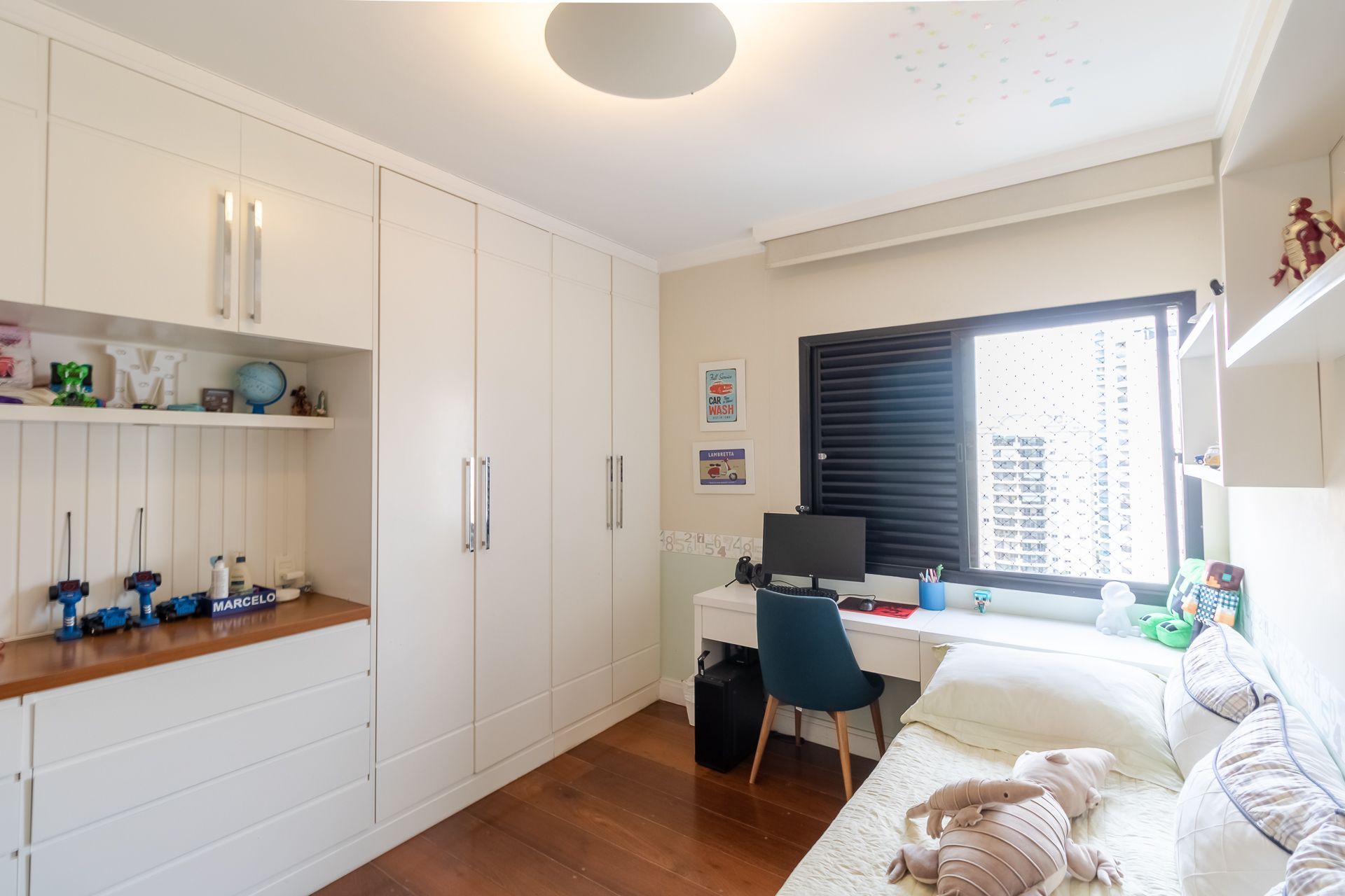 Apartamento à venda com 3 quartos, 140m² - Foto 3