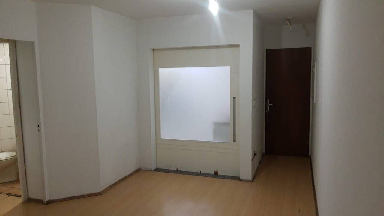 Apartamento à venda com 3 quartos, 74m² - Foto 2