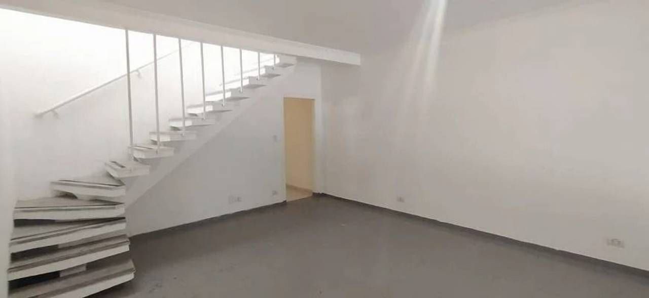 Casa à venda com 3 quartos, 200m² - Foto 2