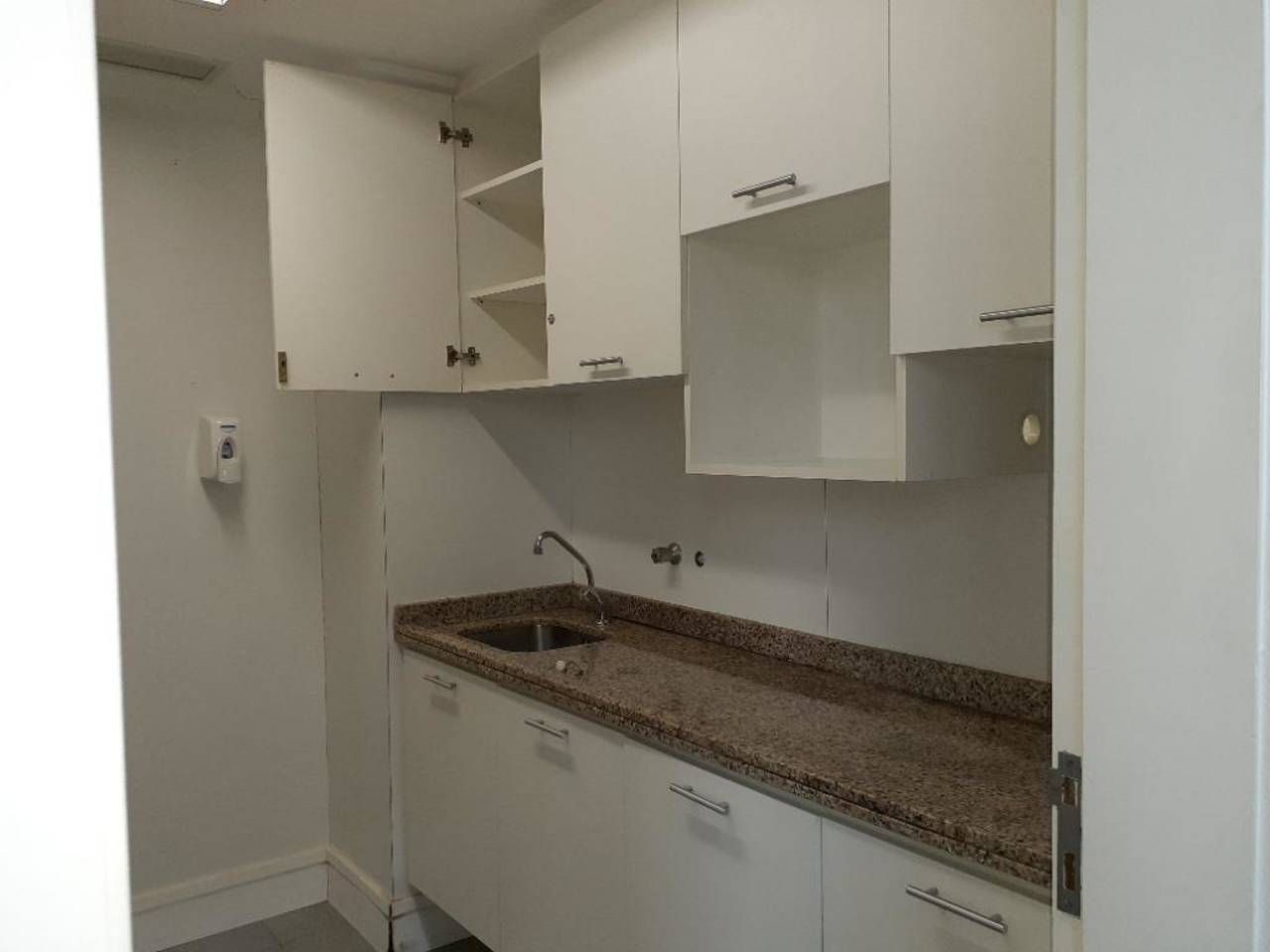 Prédio Inteiro para alugar com 4 quartos, 299m² - Foto 31