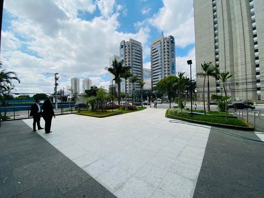 Prédio Inteiro para alugar com 4 quartos, 1060m² - Foto 60