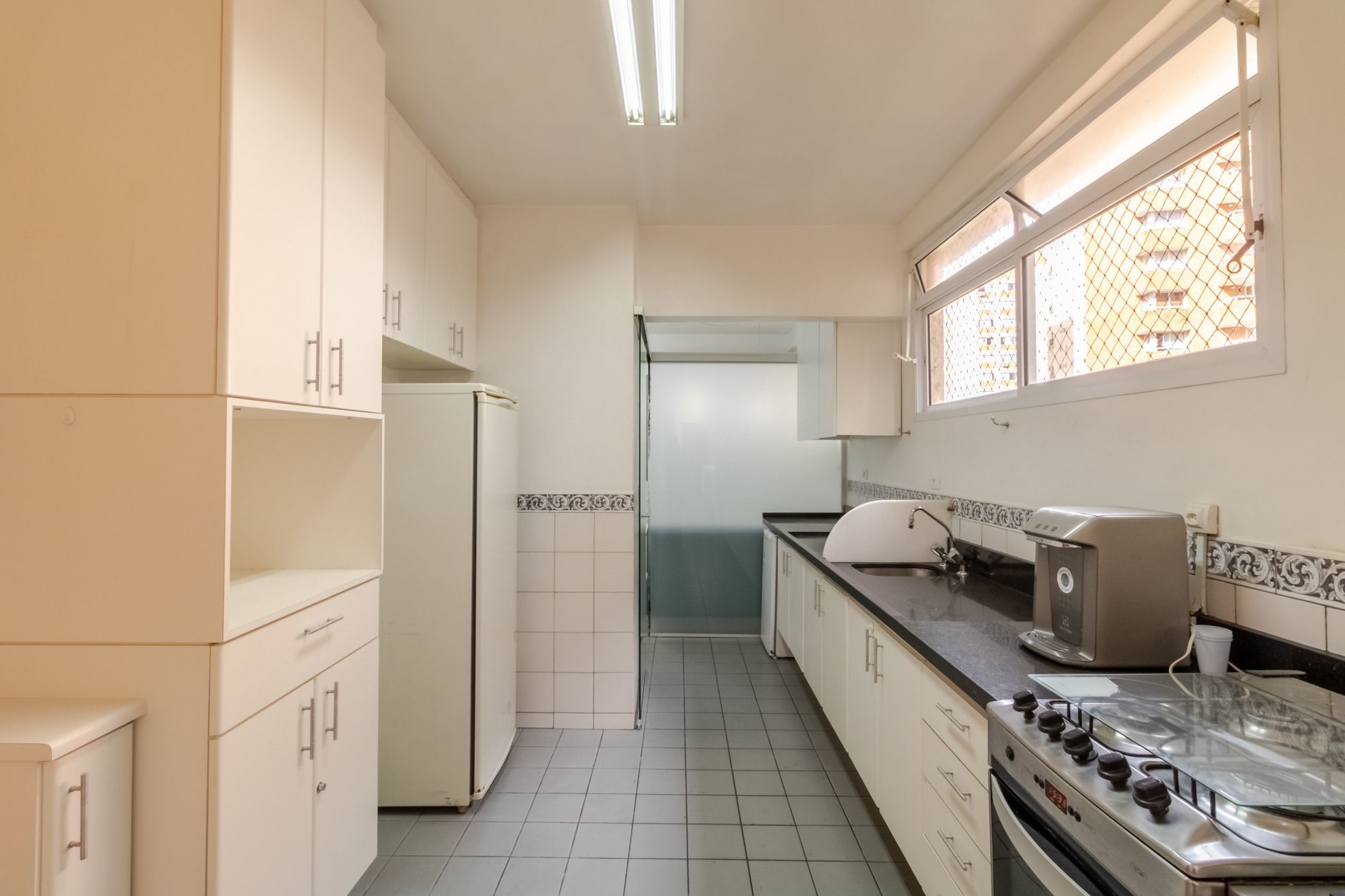 Apartamento à venda com 3 quartos, 206m² - Foto 9