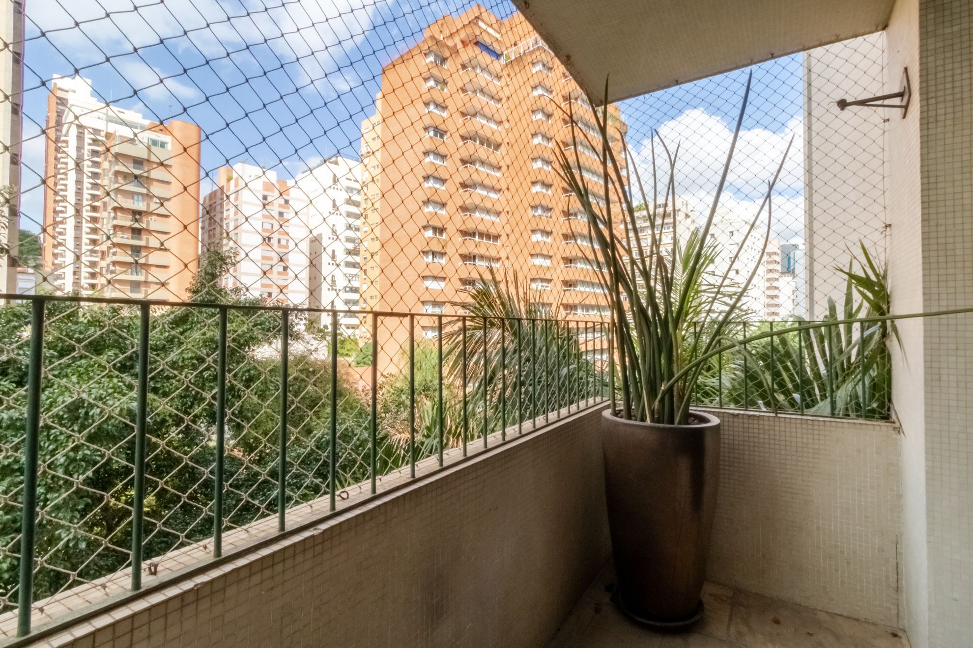 Apartamento à venda com 3 quartos, 206m² - Foto 29