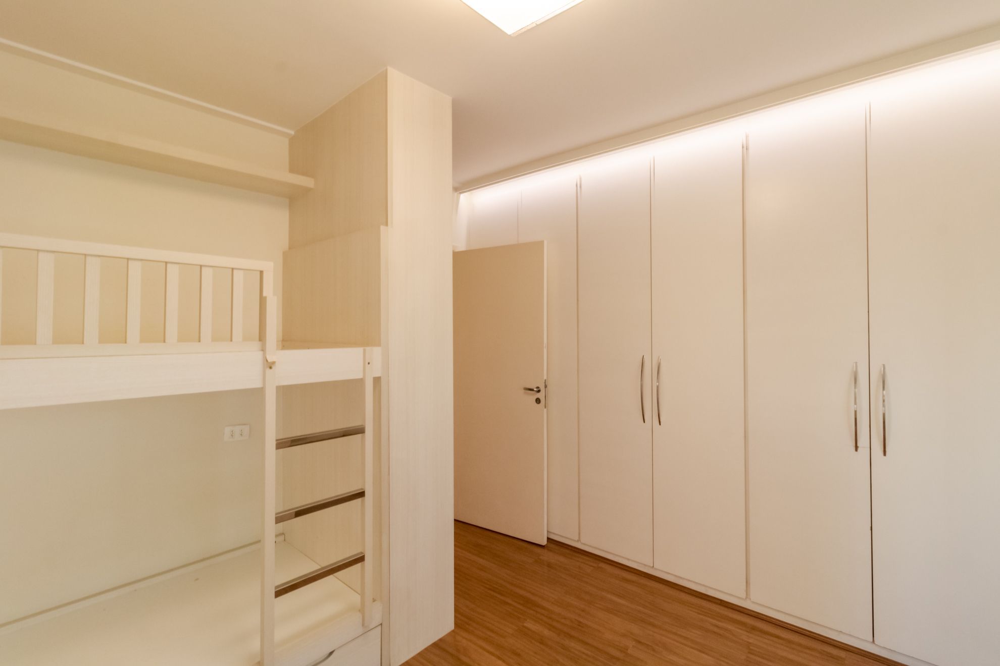 Apartamento à venda com 3 quartos, 206m² - Foto 16