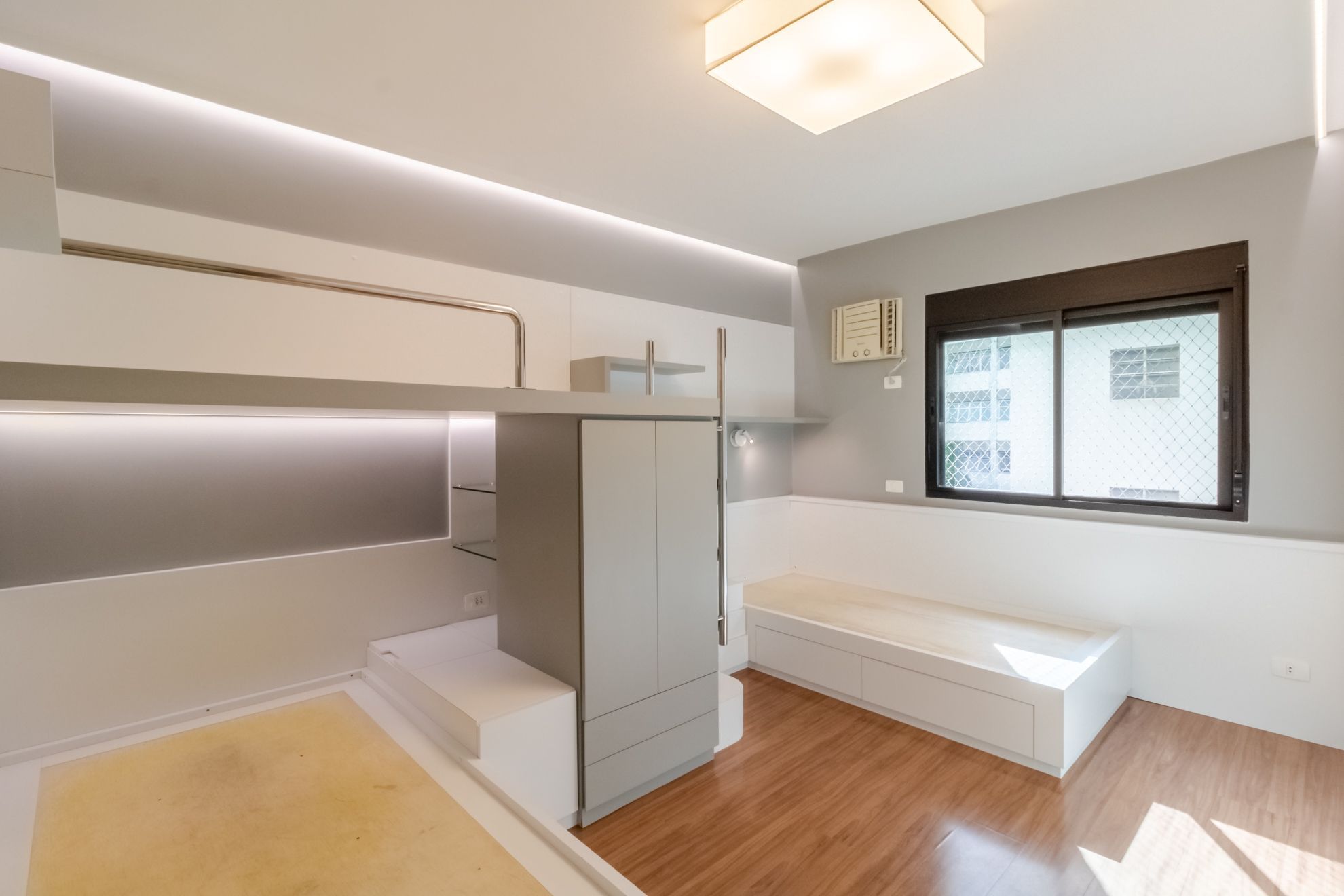 Apartamento à venda com 3 quartos, 206m² - Foto 18