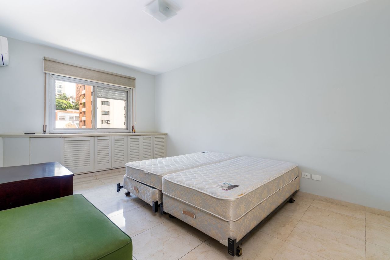 Apartamento à venda com 4 quartos, 285m² - Foto 18