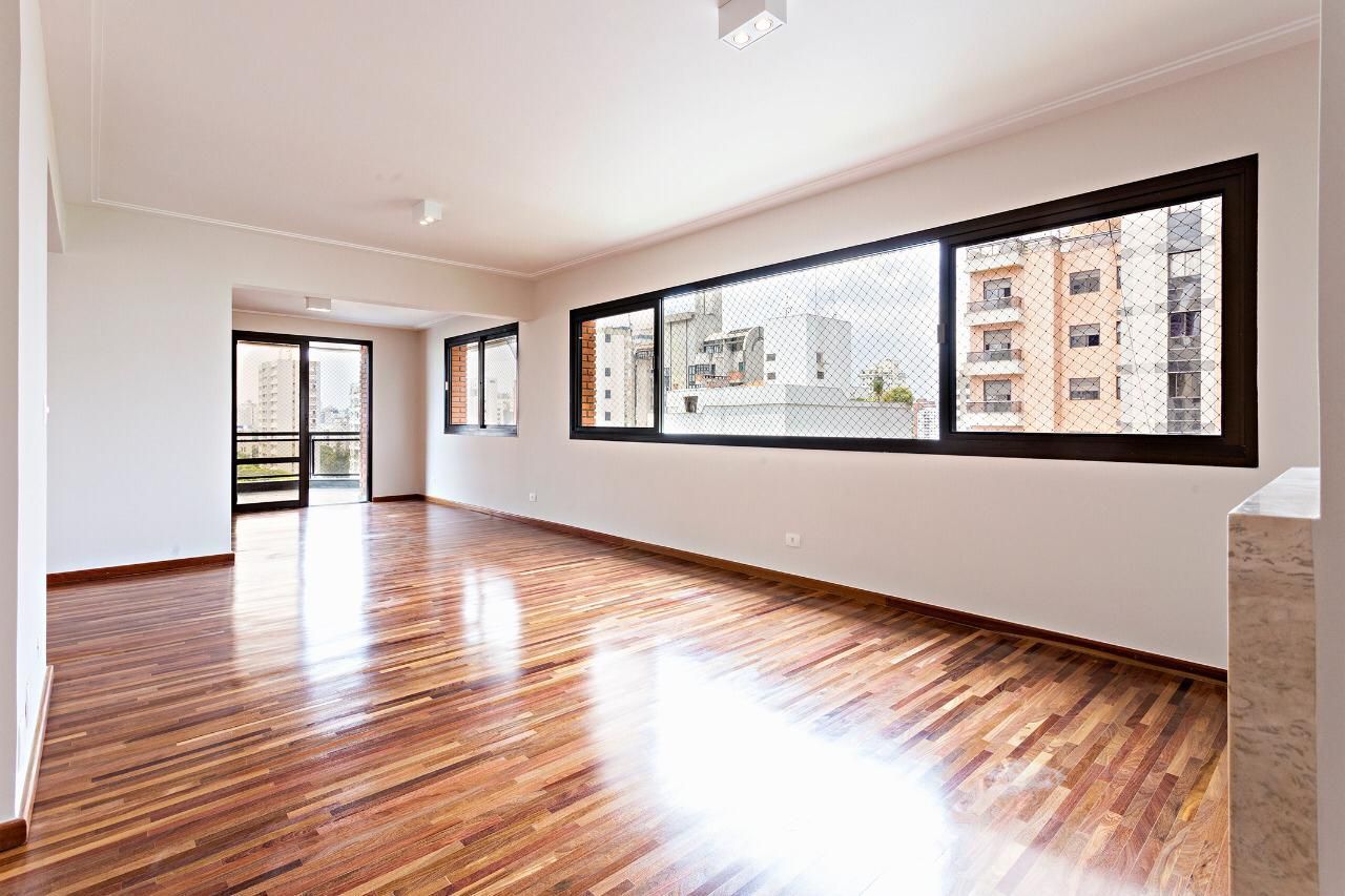 Apartamento à venda com 3 quartos, 210m² - Foto 1