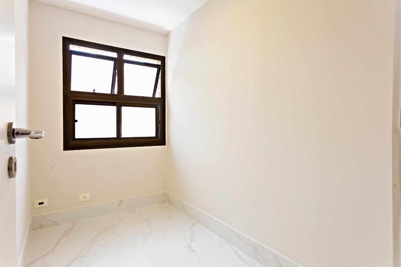 Apartamento à venda com 3 quartos, 210m² - Foto 9