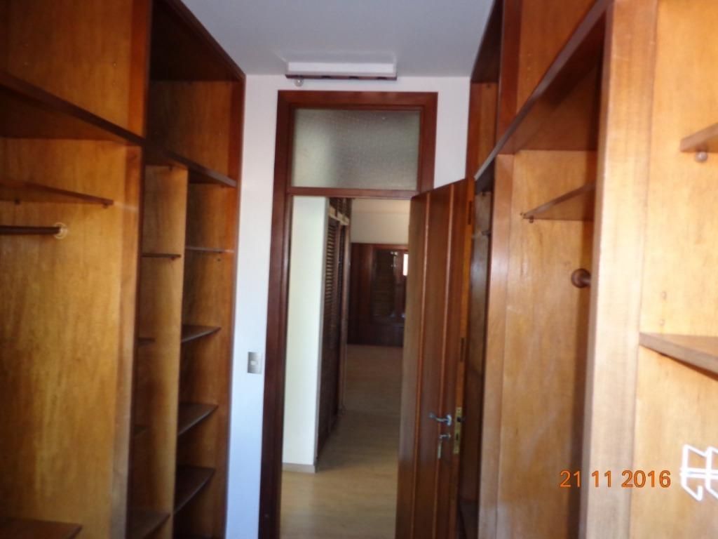 Casa à venda com 4 quartos, 800m² - Foto 7