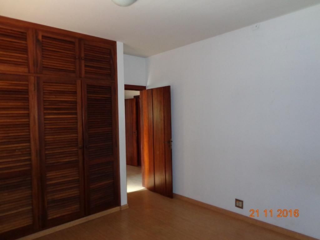 Casa à venda com 4 quartos, 800m² - Foto 13