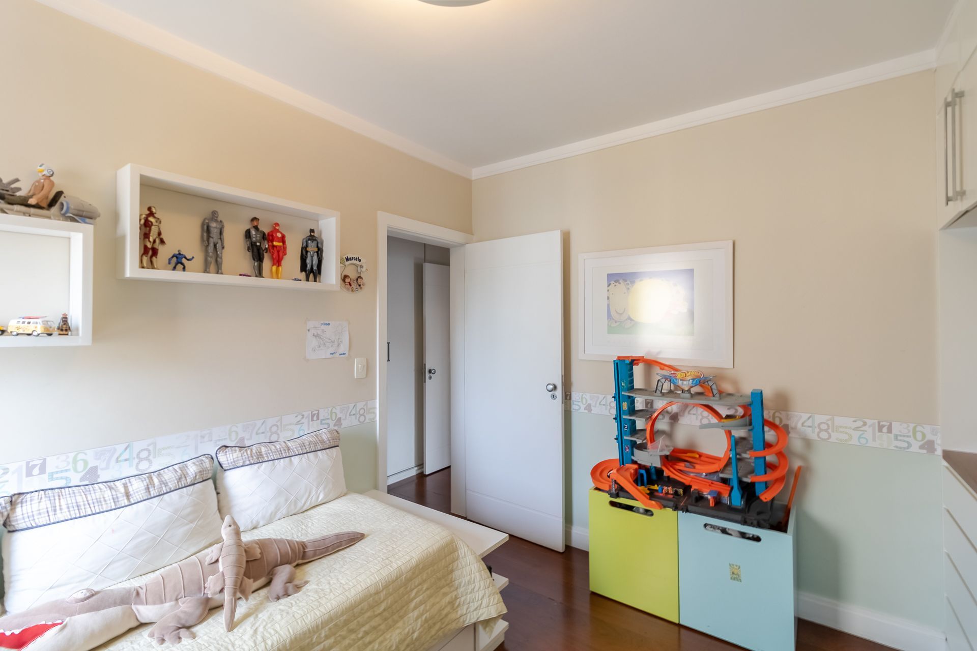 Apartamento à venda com 3 quartos, 140m² - Foto 6